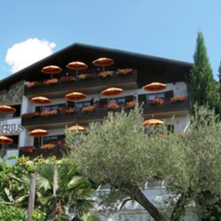 Hotel Garni Hubertus Tirolo Esterno foto