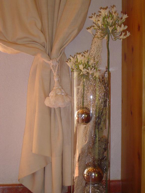 Hotel Garni Hubertus Tirolo Esterno foto